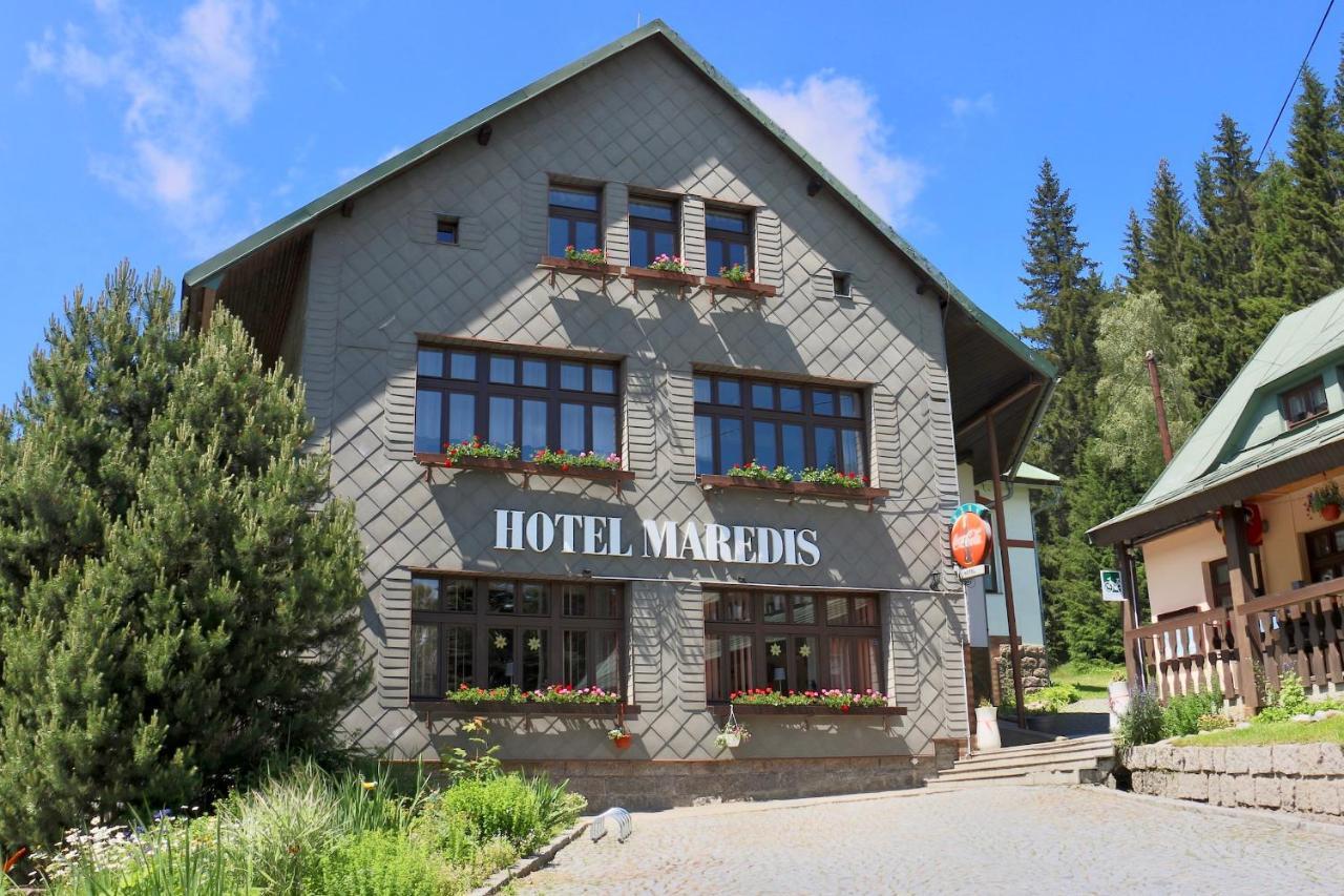 Hotel Maredis Korenov Exterior photo